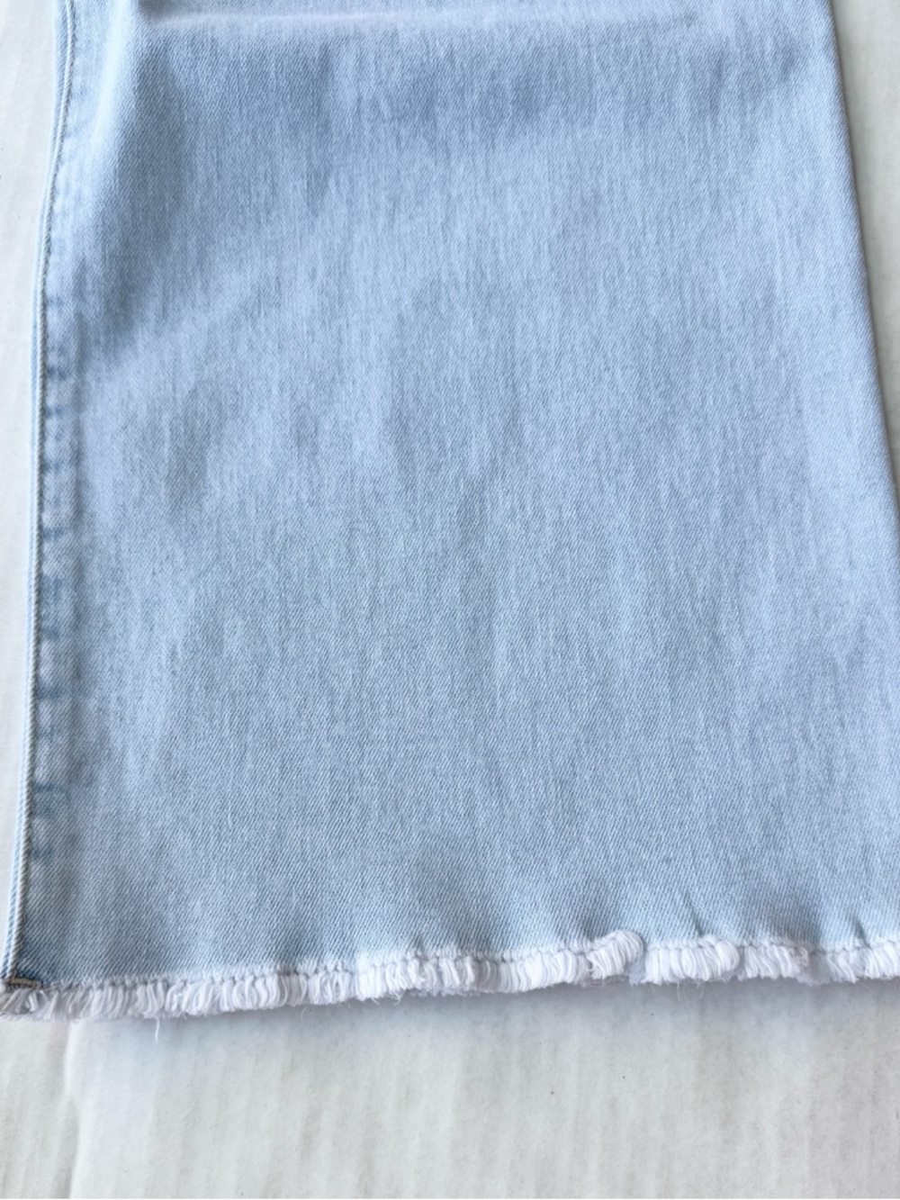 Zara Girl New Marine Fit Wide Leg Jeans in Light Blue wash
NWT - Picture 7 of 16